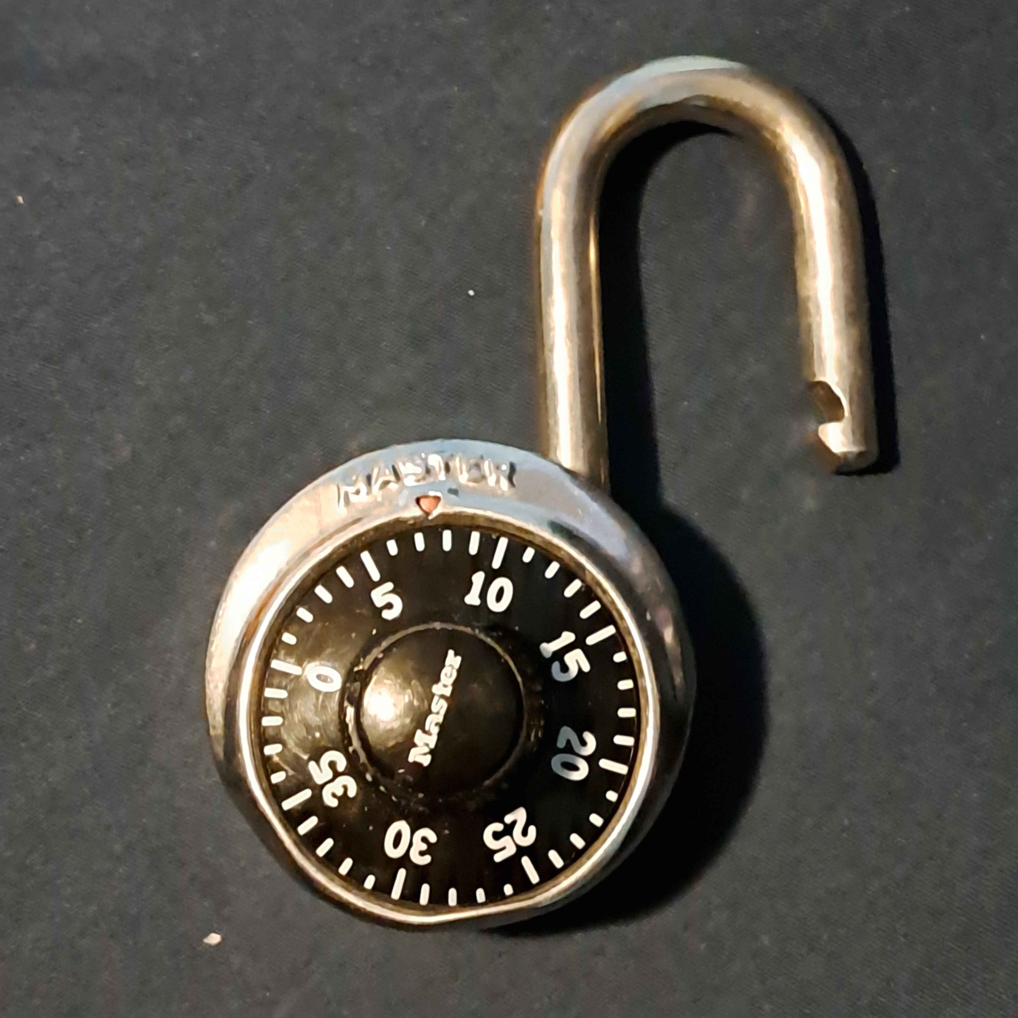 another kind of lock that's fun to play with<br><audio controls src='audio/lock2.mp3'></audio>